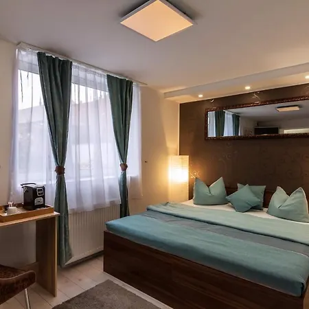 Alojamento de Acomodação e Pequeno-almoço Panzió